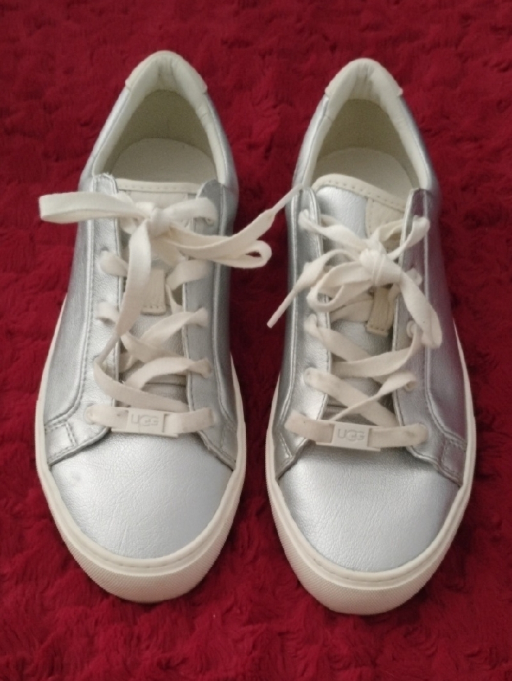 UGG Metallic Silver Low-Top Lace-Up Sneakers
